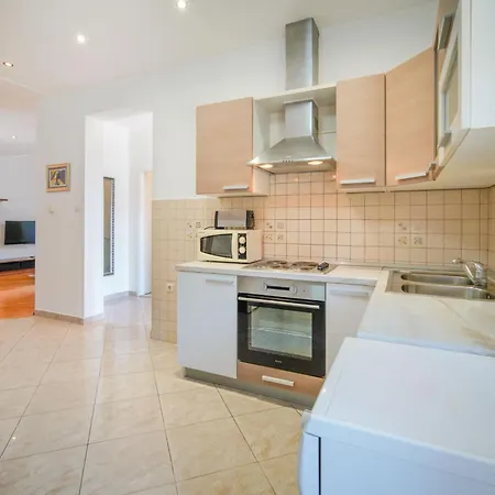 Olga-5 By Interhome Banjol