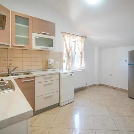 Olga-5 By Interhome Appartement Banjol